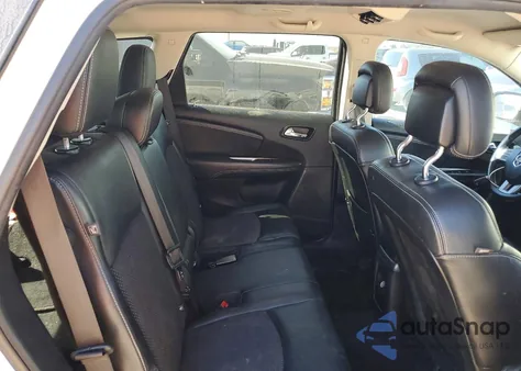 2017 Dodge Journey Crossroad z USA, uszkodzony, nr VIN 3C4PDCGB4HT634034